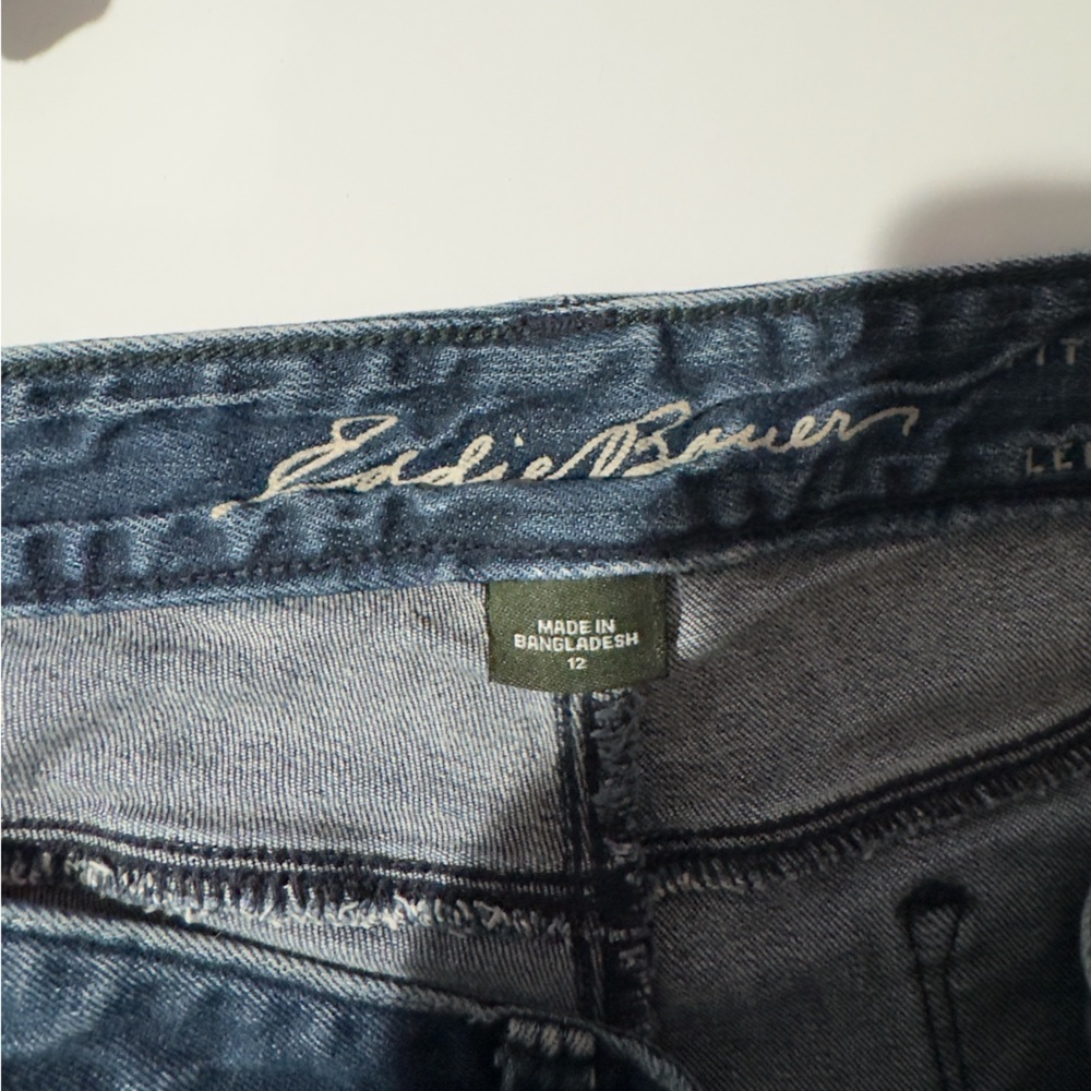Eddie Bauer Women's Slim Cargo Jeans Blue Medium Wash Denim - Picture 3 of 8
